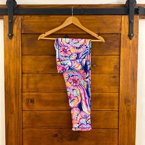 Lilly Pulitzer Luxletic Marla yoga pants leggings M EUC Nauti Navy boho bateau